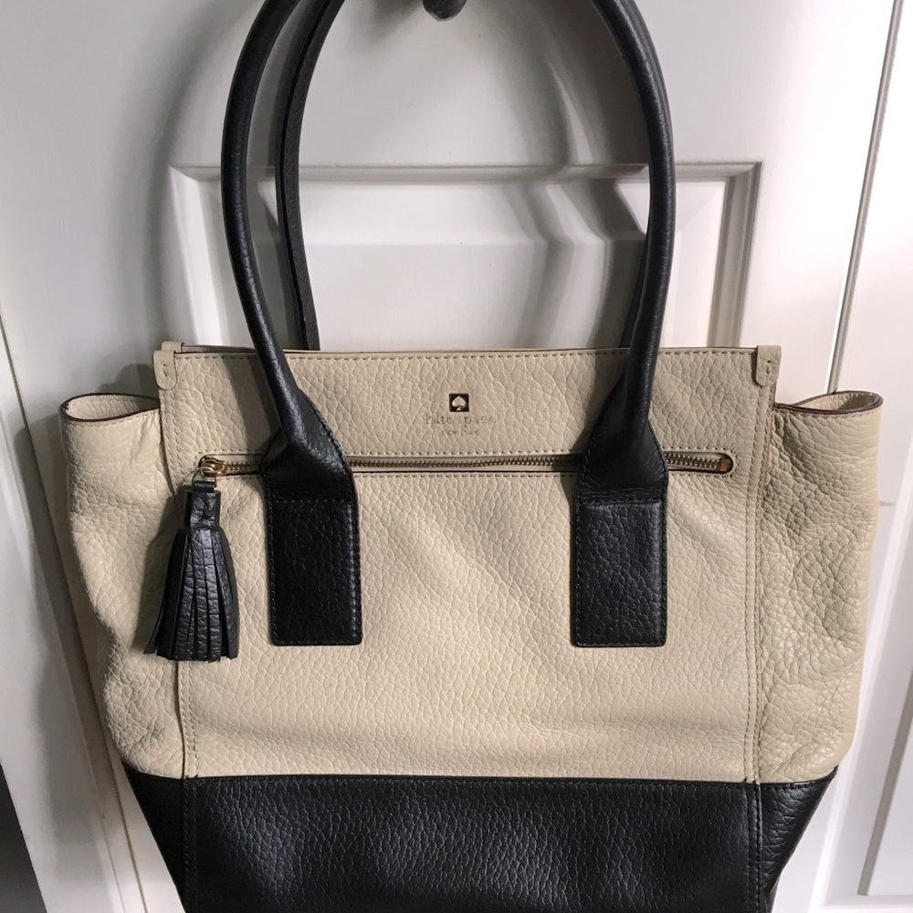 ♠️Kate Spade Tote♠️ Just perfect!